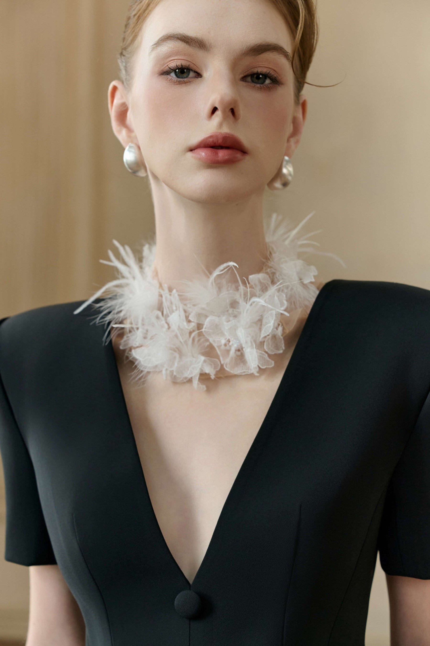 Bộ Đồ Pheobe Cổ Chữ V Xẻ Dáng Dài
