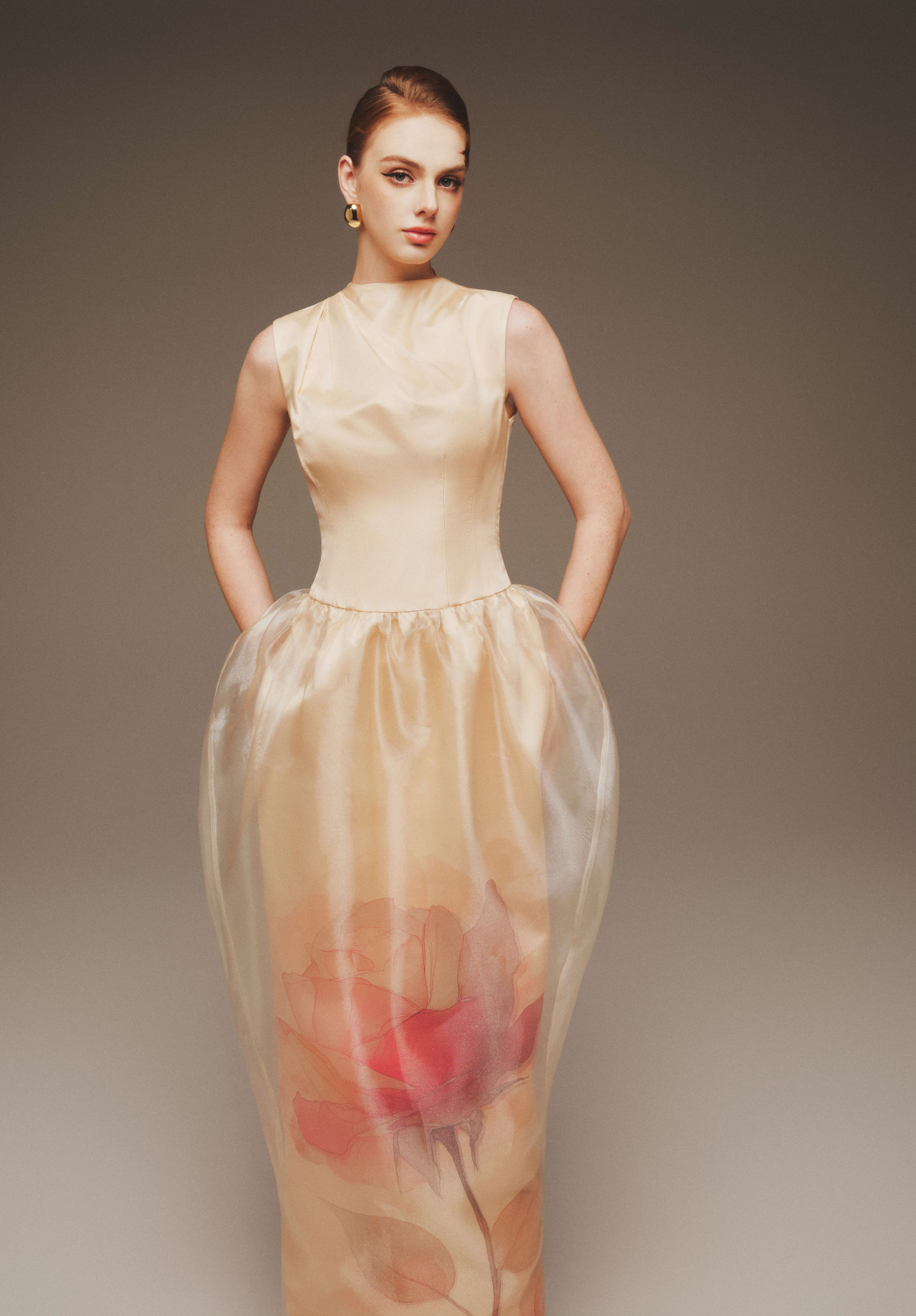 Đầm Elara Xuyên Thấu Không Tay Bằng Vải Organza